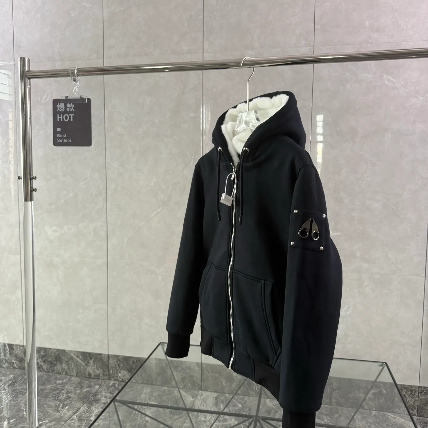 （ ） Moose Knuckles SS 23 、 ， ， ， 🍃 ， ， ， ☁️ ！ ♾️ ： ， Premium ， Authentic ！ Size：S-XXL 👉 👉